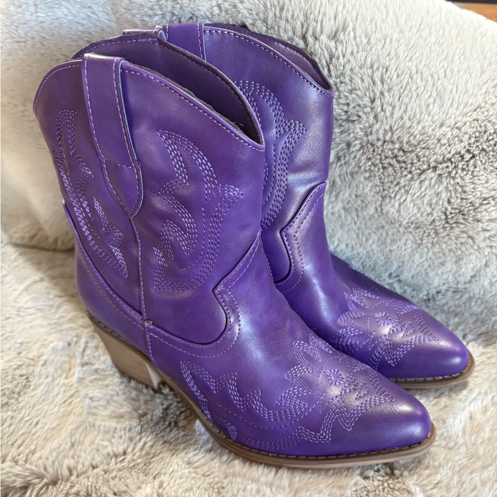 Pierre Dumas Vibrant Purple Heeled Boots
